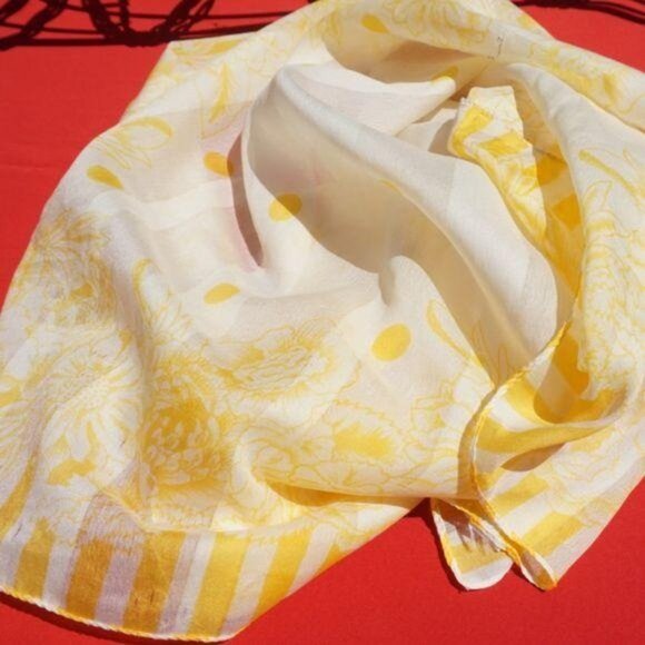 Vintage Yellow & White Scarf - Picture 5 of 7